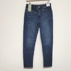 H&M  NWT Blue High-Rise Relaxed Jeans
